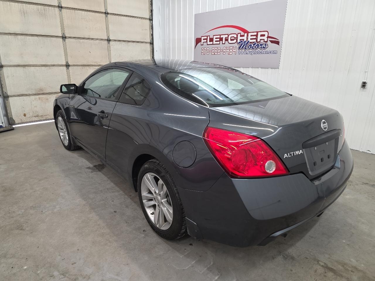 Nissan Altima 2dr Cpe I4 2.5 S 2013