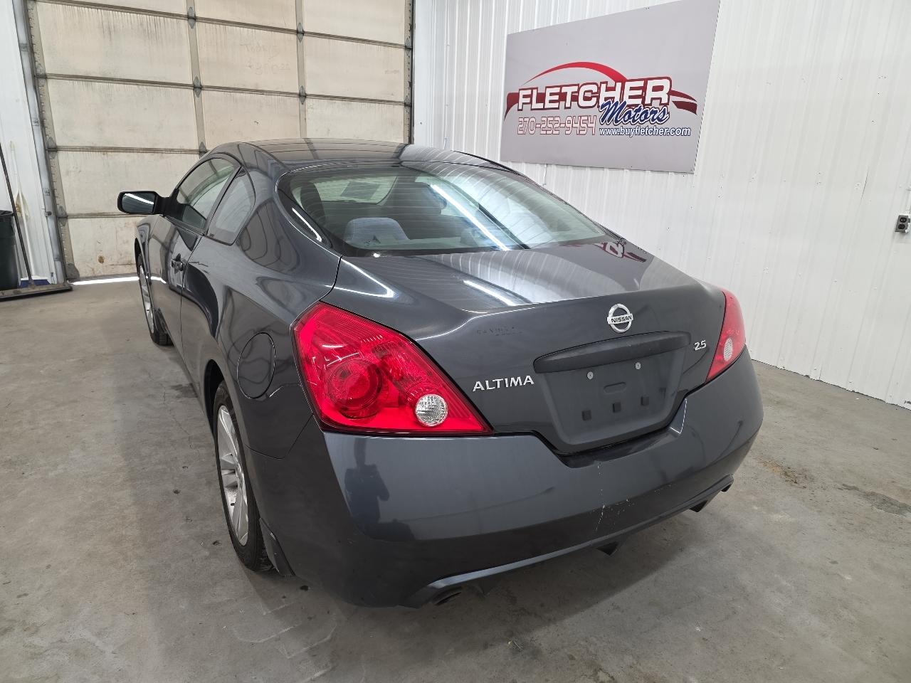 Nissan Altima 2dr Cpe I4 2.5 S 2013