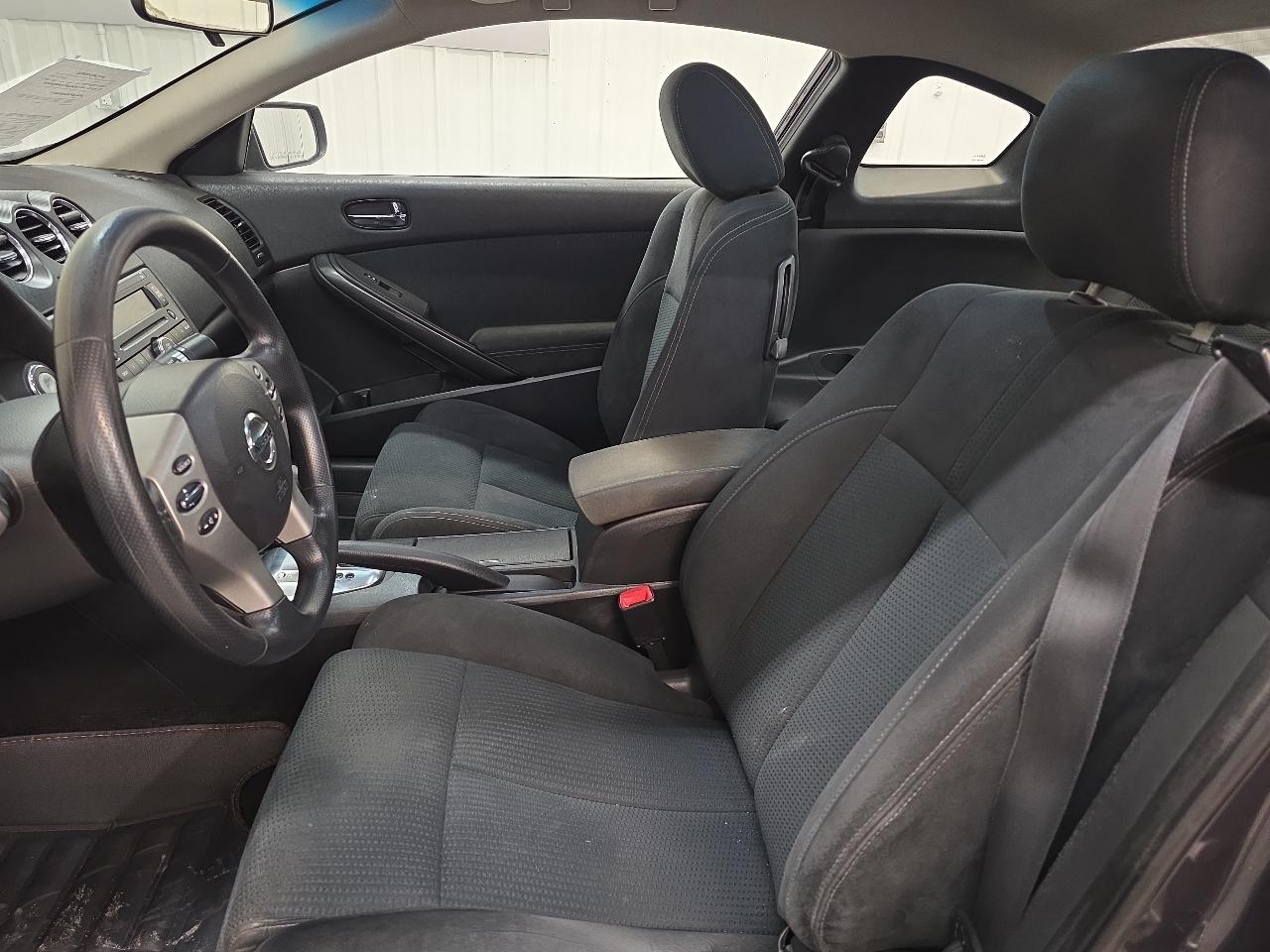 Nissan Altima 2dr Cpe I4 2.5 S 2013