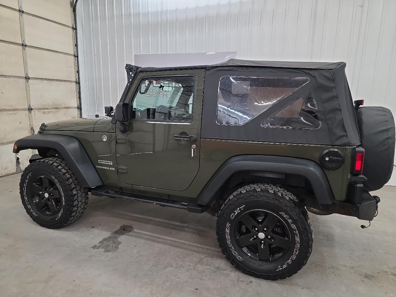 Jeep Wrangler 4WD 2dr Sport 2015
