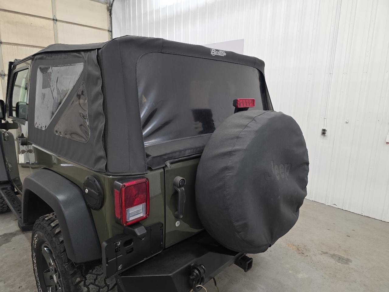 Jeep Wrangler 4WD 2dr Sport 2015