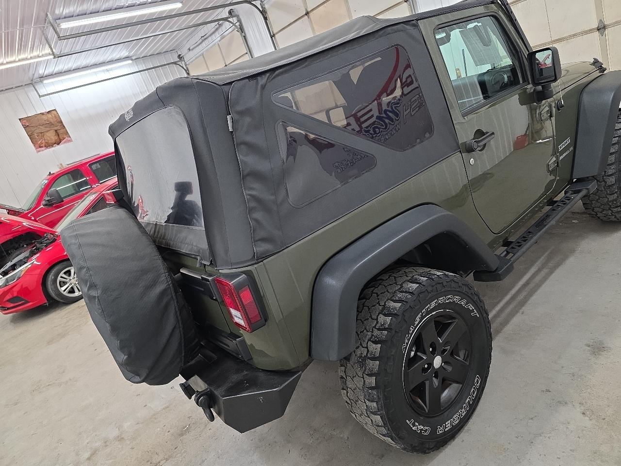 Jeep Wrangler 4WD 2dr Sport 2015