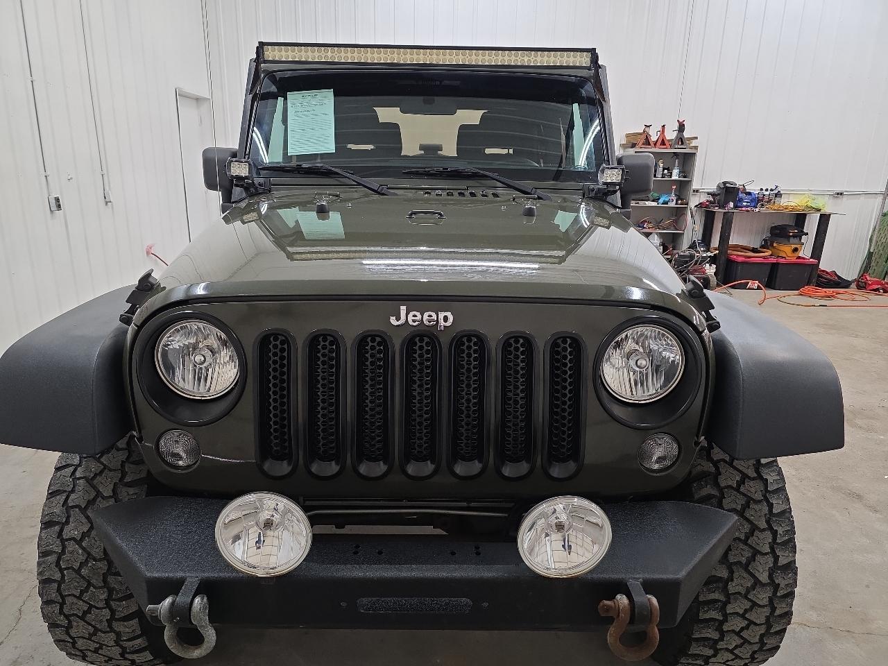 Jeep Wrangler 4WD 2dr Sport 2015