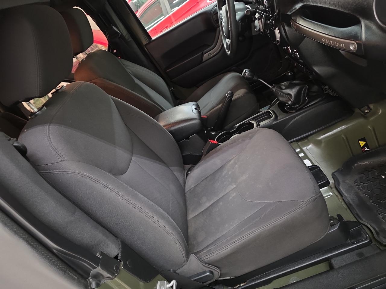 Jeep Wrangler 4WD 2dr Sport 2015