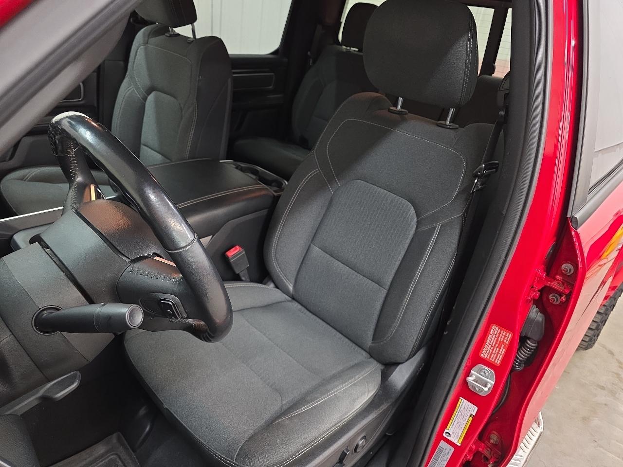 RAM 1500 Big Horn/Lone Star 4x4 Crew Cab 5'7" Box 2019