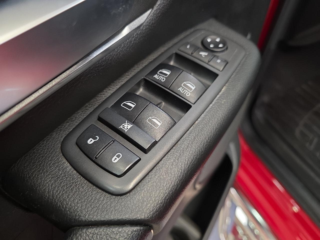 RAM 1500 Big Horn/Lone Star 4x4 Crew Cab 5'7" Box 2019