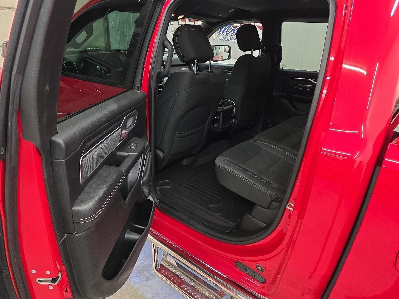 RAM 1500 Big Horn/Lone Star 4x4 Crew Cab 5'7" Box 2019