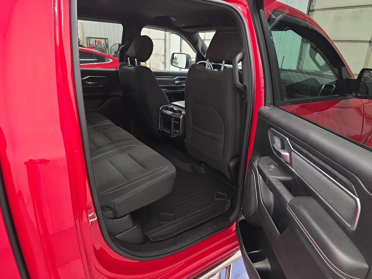 RAM 1500 Big Horn/Lone Star 4x4 Crew Cab 5'7" Box 2019