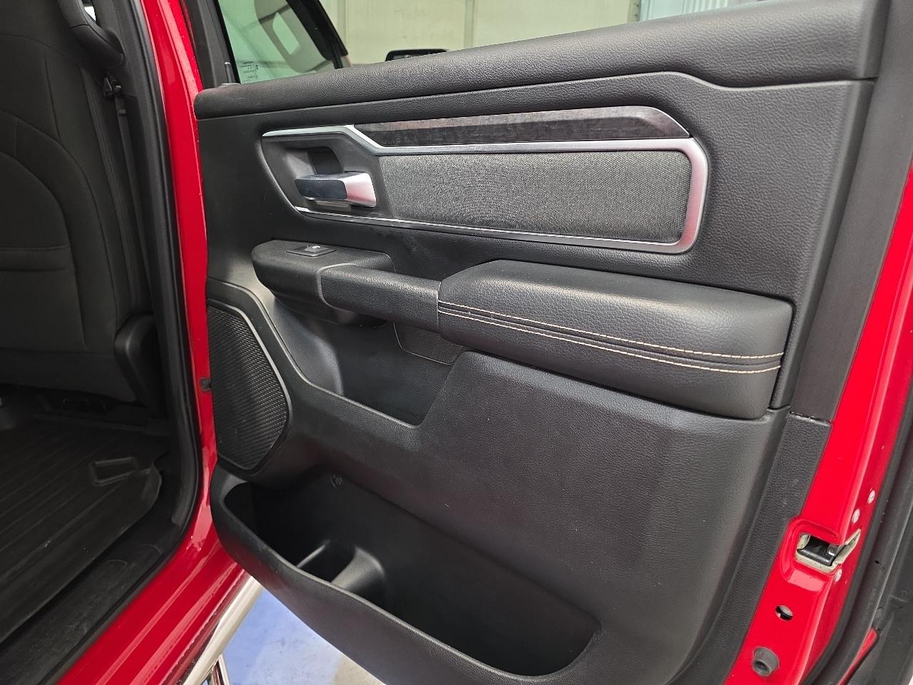 RAM 1500 Big Horn/Lone Star 4x4 Crew Cab 5'7" Box 2019