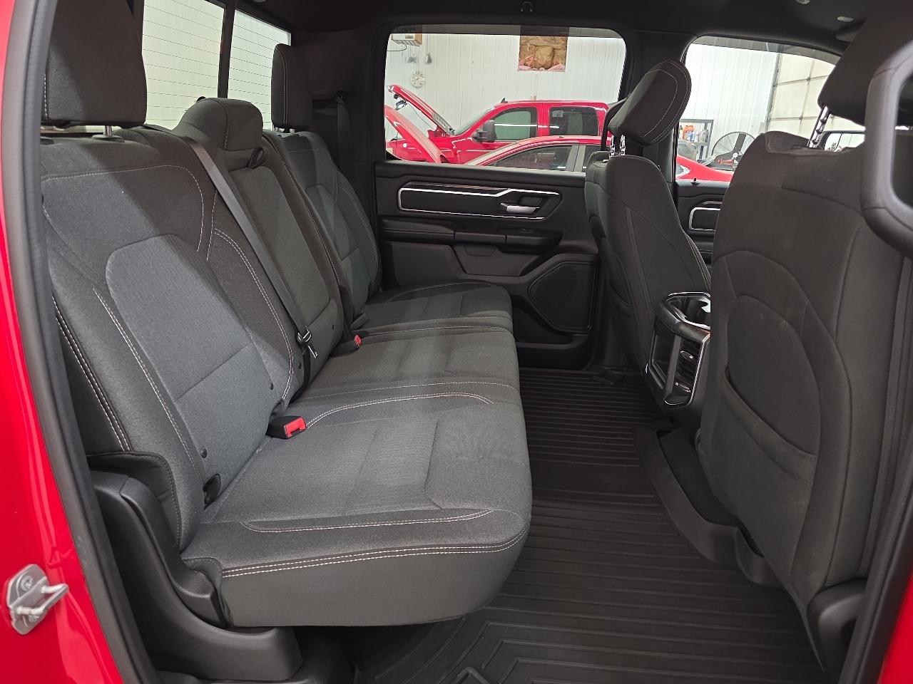 RAM 1500 Big Horn/Lone Star 4x4 Crew Cab 5'7" Box 2019