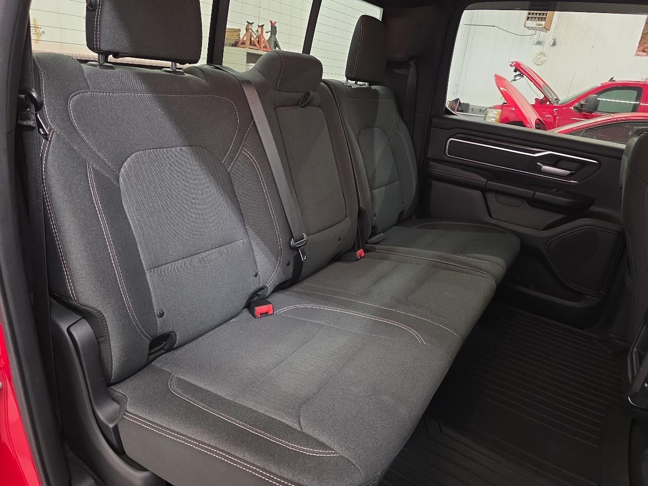 RAM 1500 Big Horn/Lone Star 4x4 Crew Cab 5'7" Box 2019