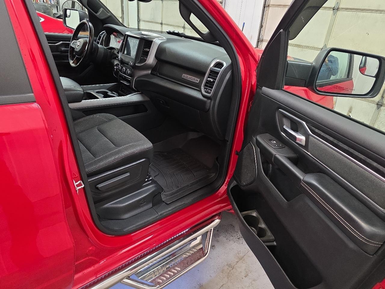 RAM 1500 Big Horn/Lone Star 4x4 Crew Cab 5'7" Box 2019