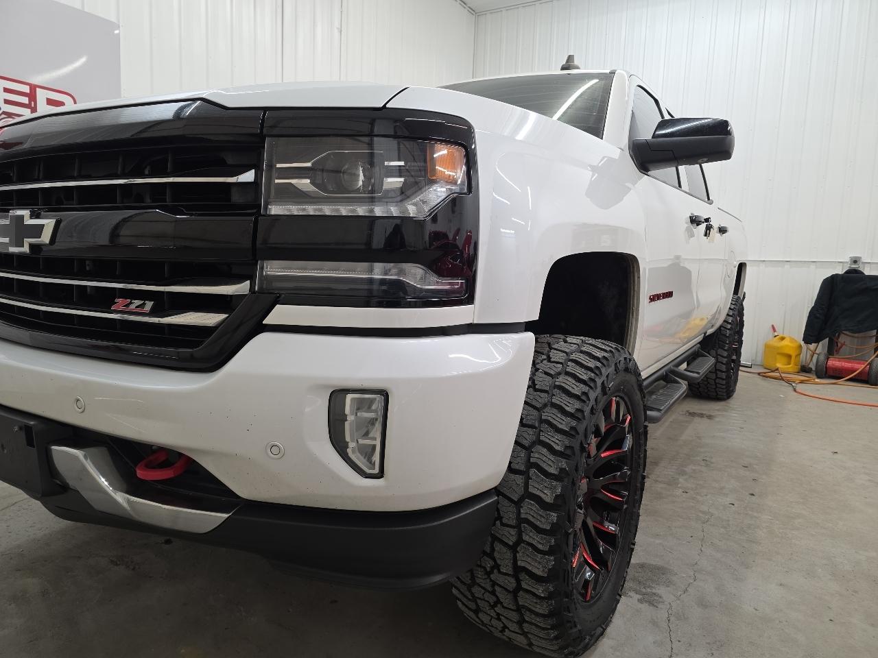 Chevrolet Silverado 1500 4WD Crew Cab 143.5" LTZ w/2LZ 2017