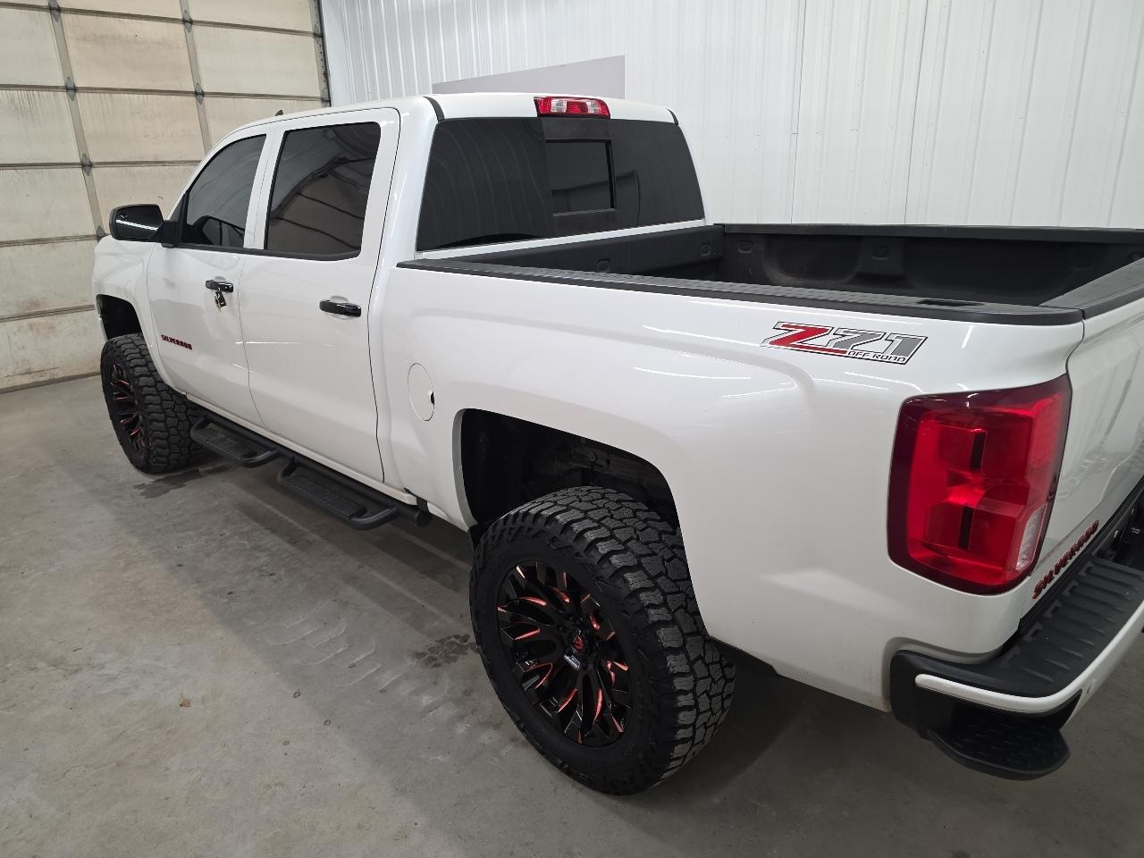 Chevrolet Silverado 1500 4WD Crew Cab 143.5" LTZ w/2LZ 2017