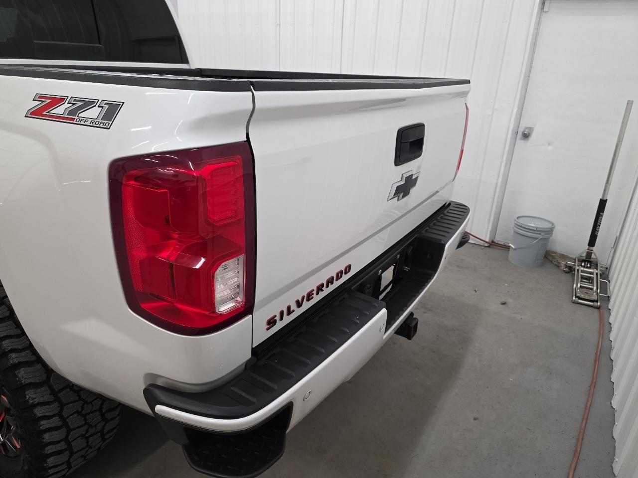 Chevrolet Silverado 1500 4WD Crew Cab 143.5" LTZ w/2LZ 2017