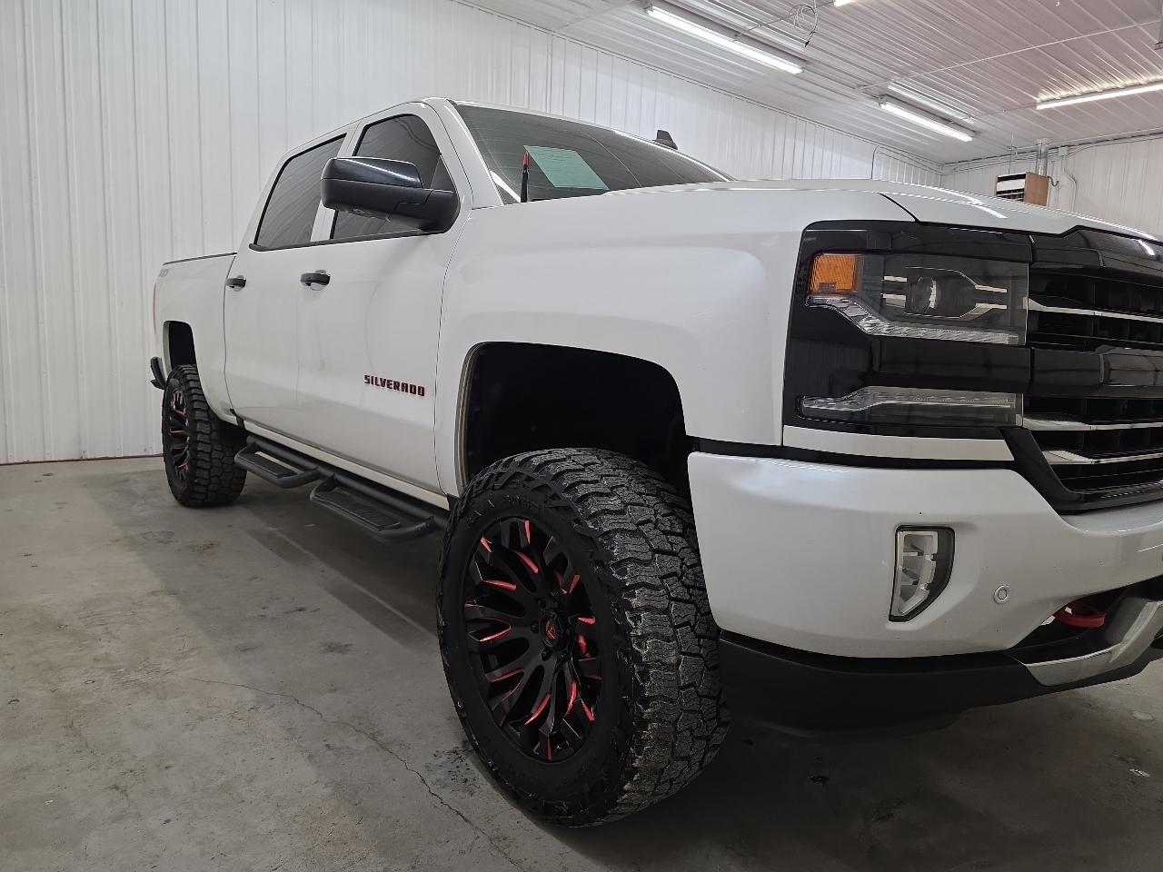 Chevrolet Silverado 1500 4WD Crew Cab 143.5" LTZ w/2LZ 2017