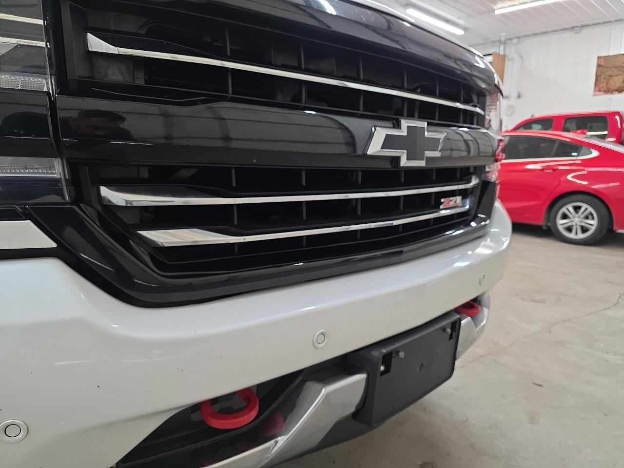 Chevrolet Silverado 1500 4WD Crew Cab 143.5" LTZ w/2LZ 2017