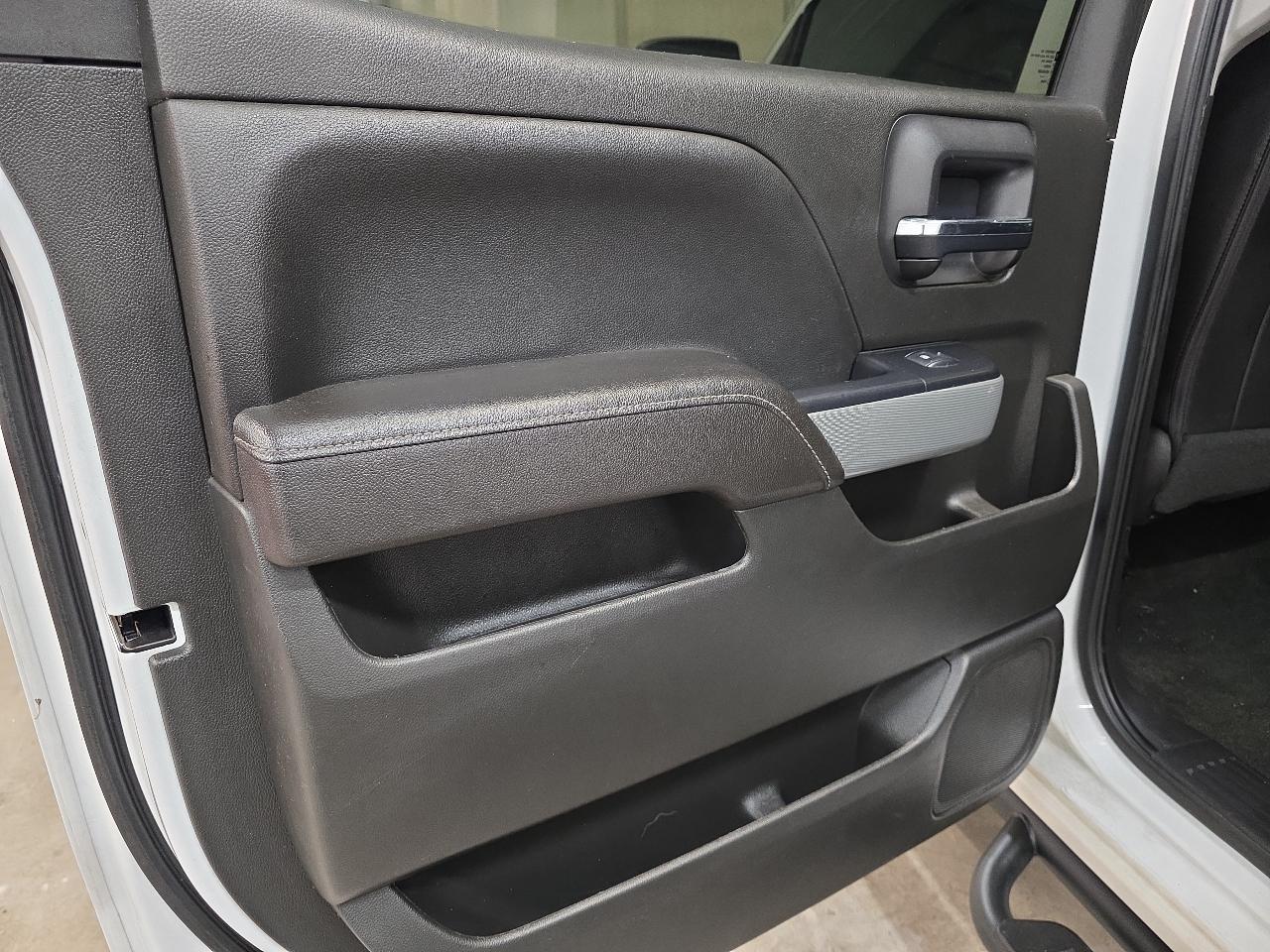 Chevrolet Silverado 1500 4WD Crew Cab 143.5" LTZ w/2LZ 2017