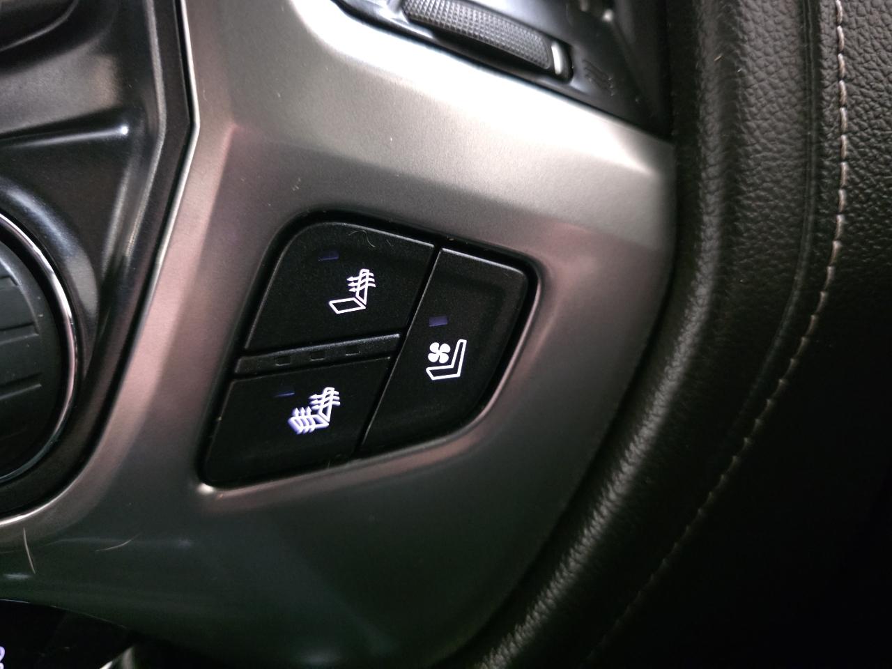 Chevrolet Silverado 1500 4WD Crew Cab 143.5" LTZ w/2LZ 2017