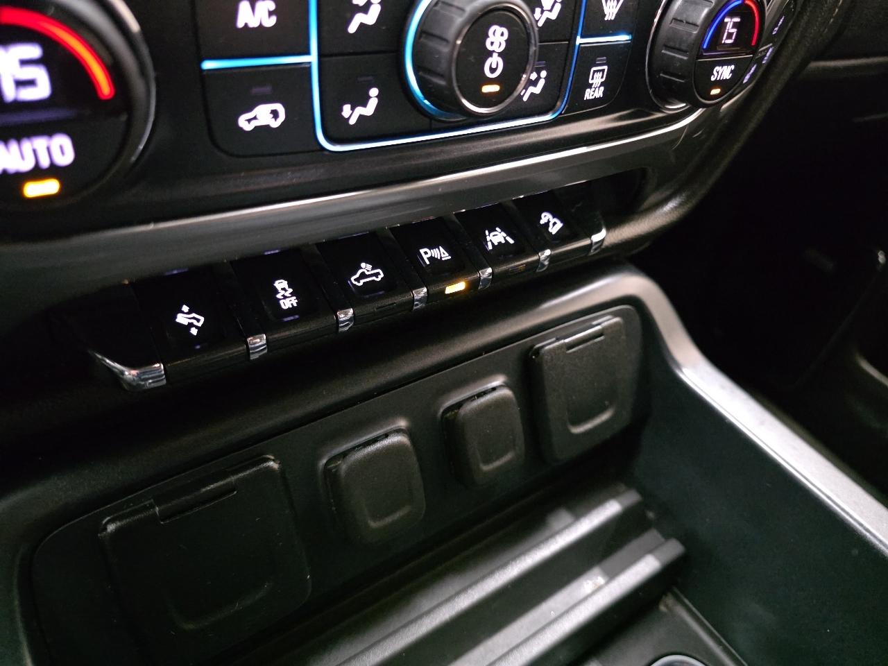 Chevrolet Silverado 1500 4WD Crew Cab 143.5" LTZ w/2LZ 2017