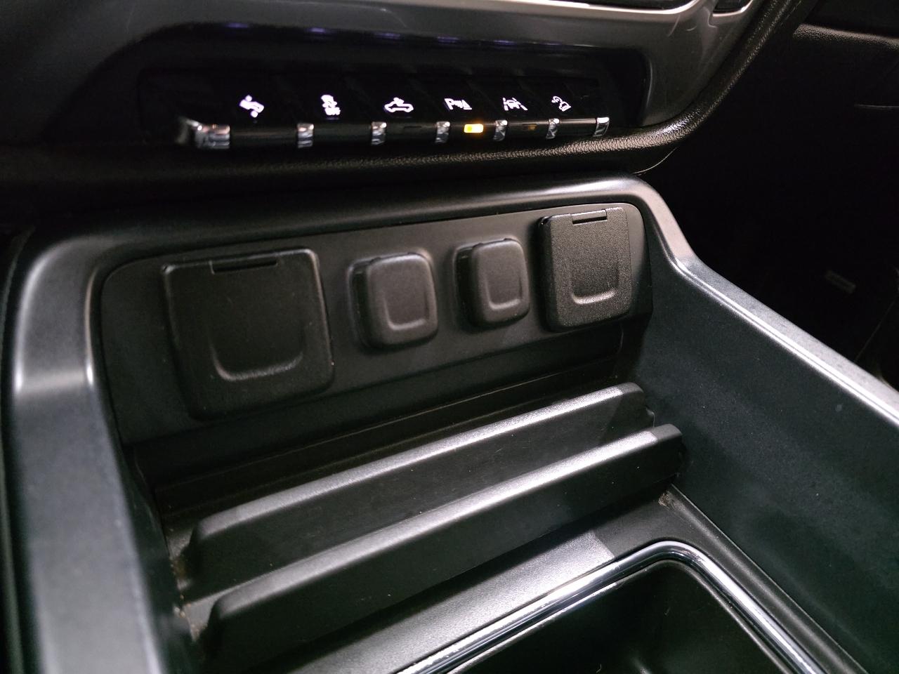 Chevrolet Silverado 1500 4WD Crew Cab 143.5" LTZ w/2LZ 2017