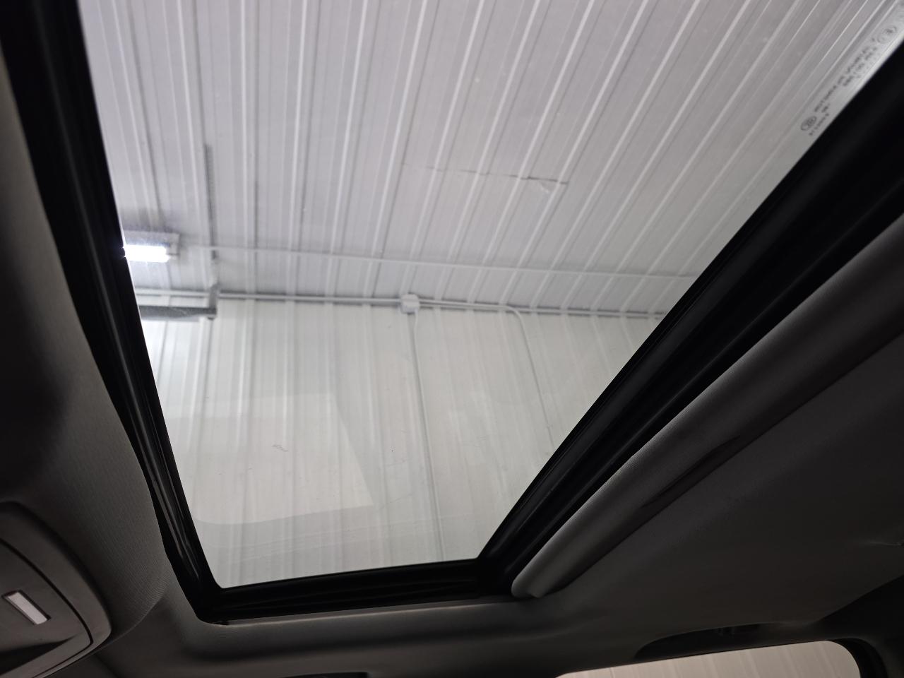 Chevrolet Silverado 1500 4WD Crew Cab 143.5" LTZ w/2LZ 2017