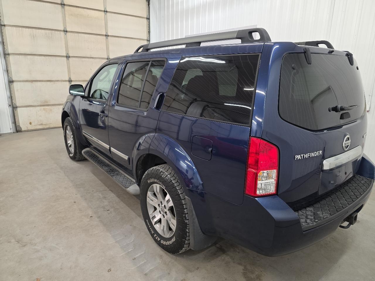 Nissan Pathfinder 4WD 4dr V6 Silver Edition 2012