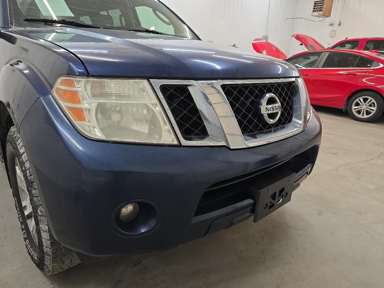 Nissan Pathfinder 4WD 4dr V6 Silver Edition 2012