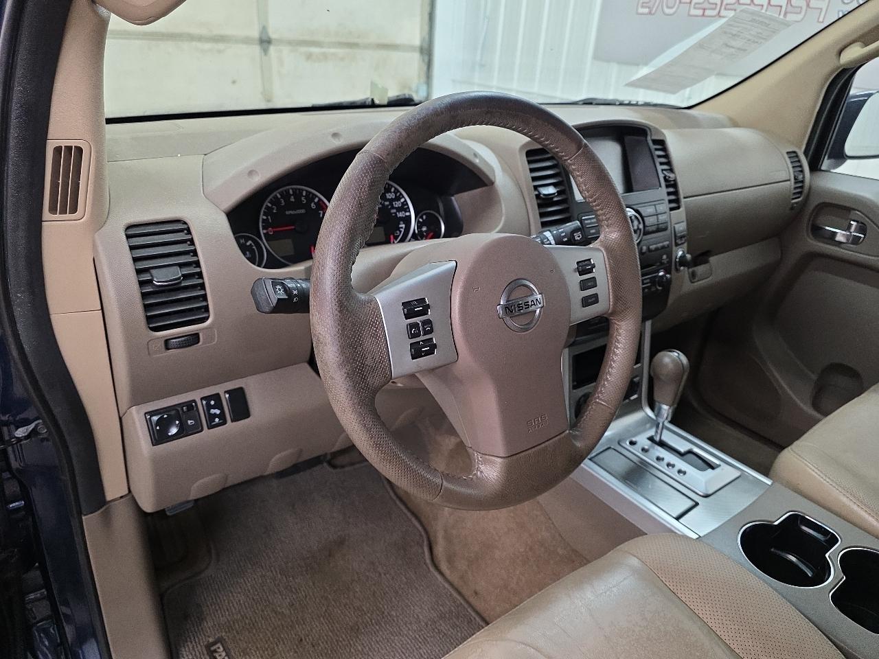 Nissan Pathfinder 4WD 4dr V6 Silver Edition 2012