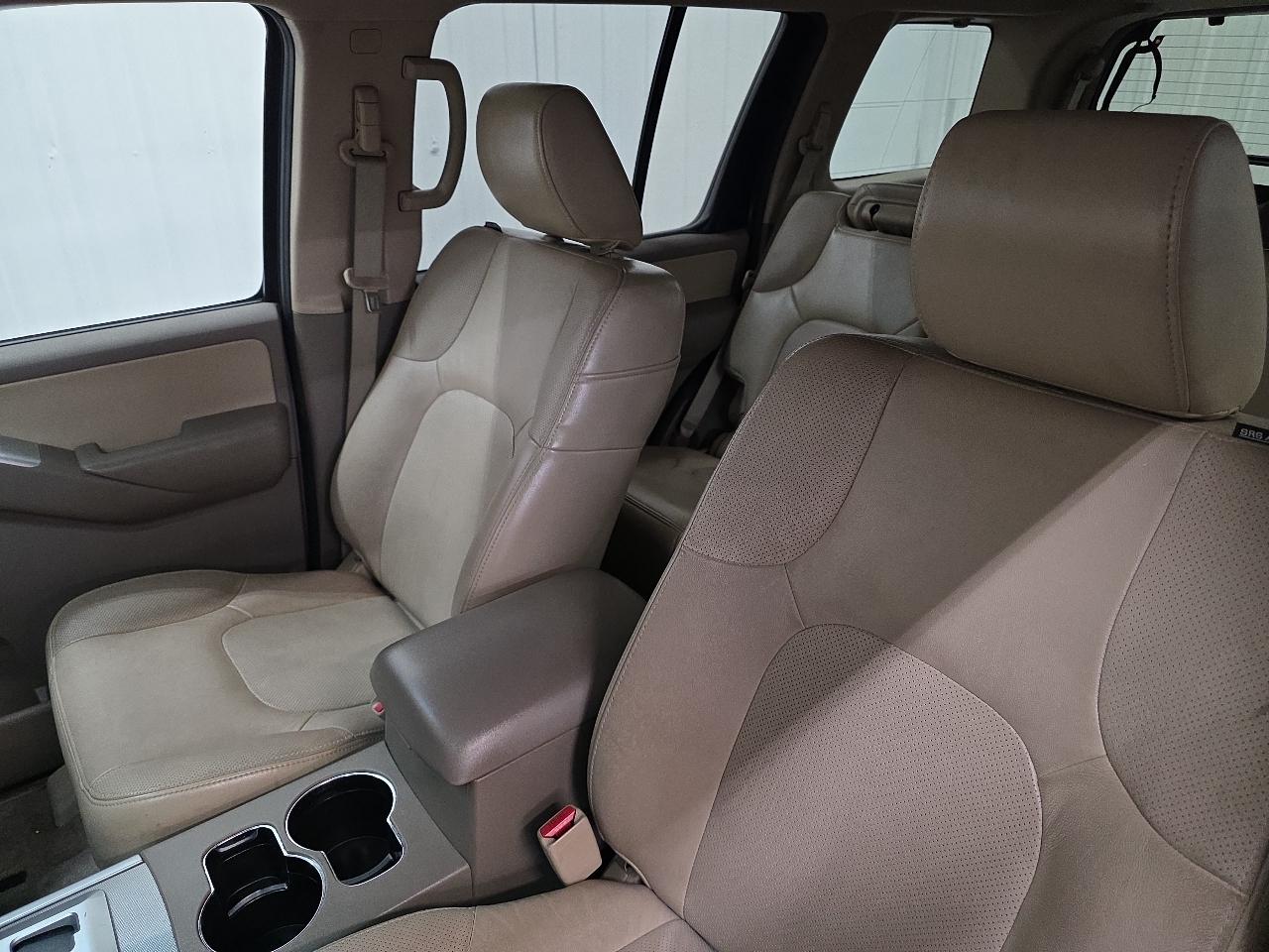 Nissan Pathfinder 4WD 4dr V6 Silver Edition 2012