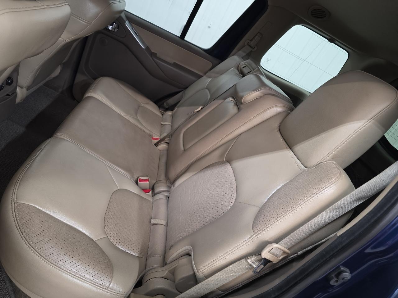 Nissan Pathfinder 4WD 4dr V6 Silver Edition 2012