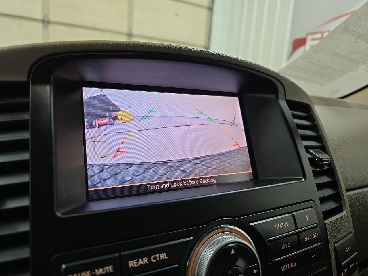 Nissan Pathfinder 4WD 4dr V6 Silver Edition 2012