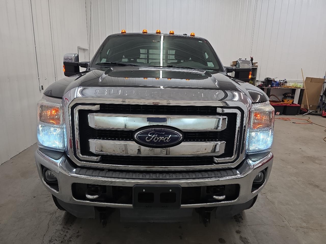 Ford Super Duty F-350 SRW 4WD SuperCab 158" Lariat 2015
