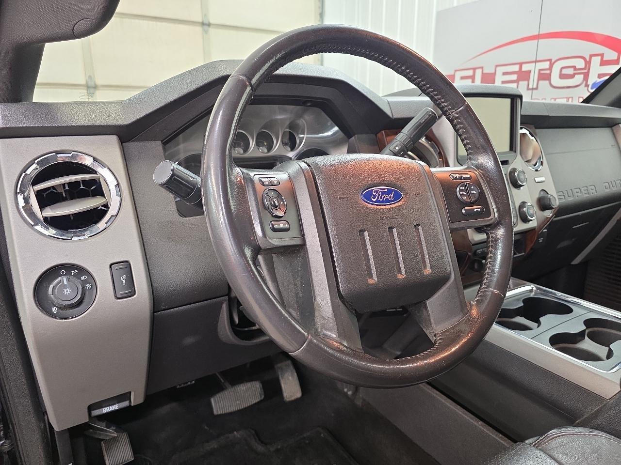 Ford Super Duty F-350 SRW 4WD SuperCab 158" Lariat 2015