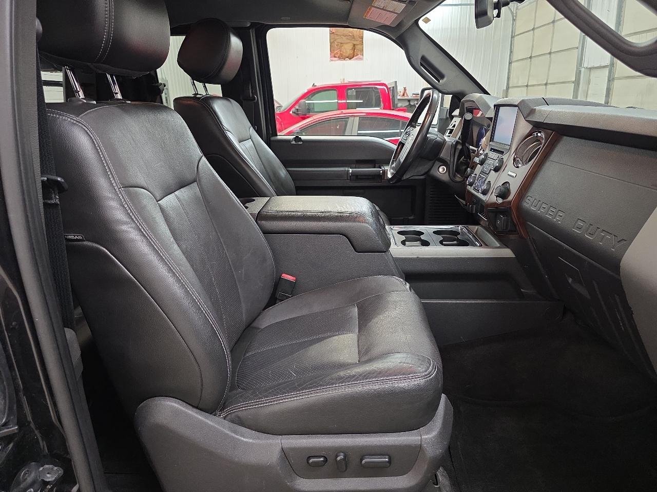 Ford Super Duty F-350 SRW 4WD SuperCab 158" Lariat 2015