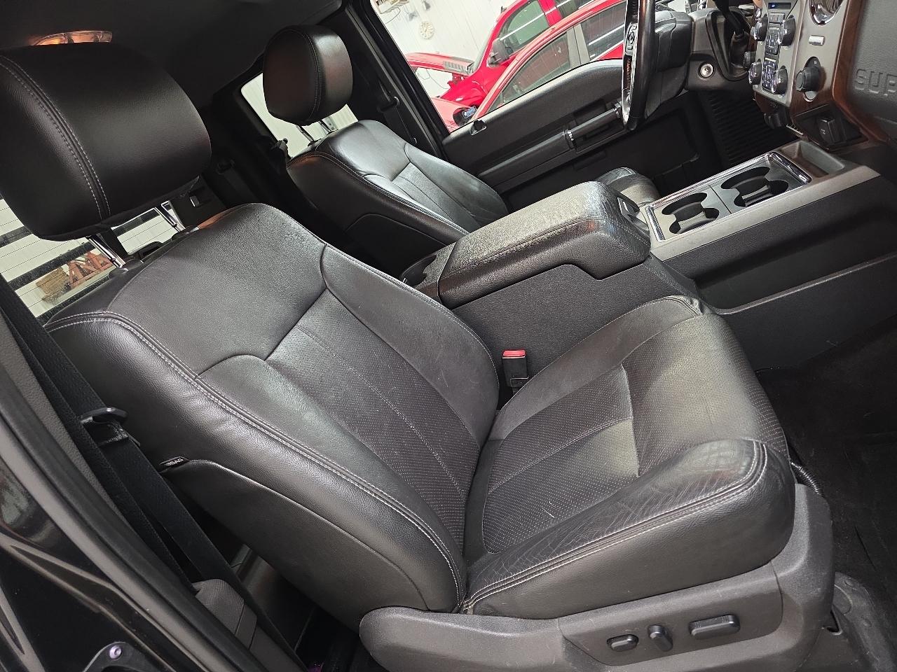 Ford Super Duty F-350 SRW 4WD SuperCab 158" Lariat 2015