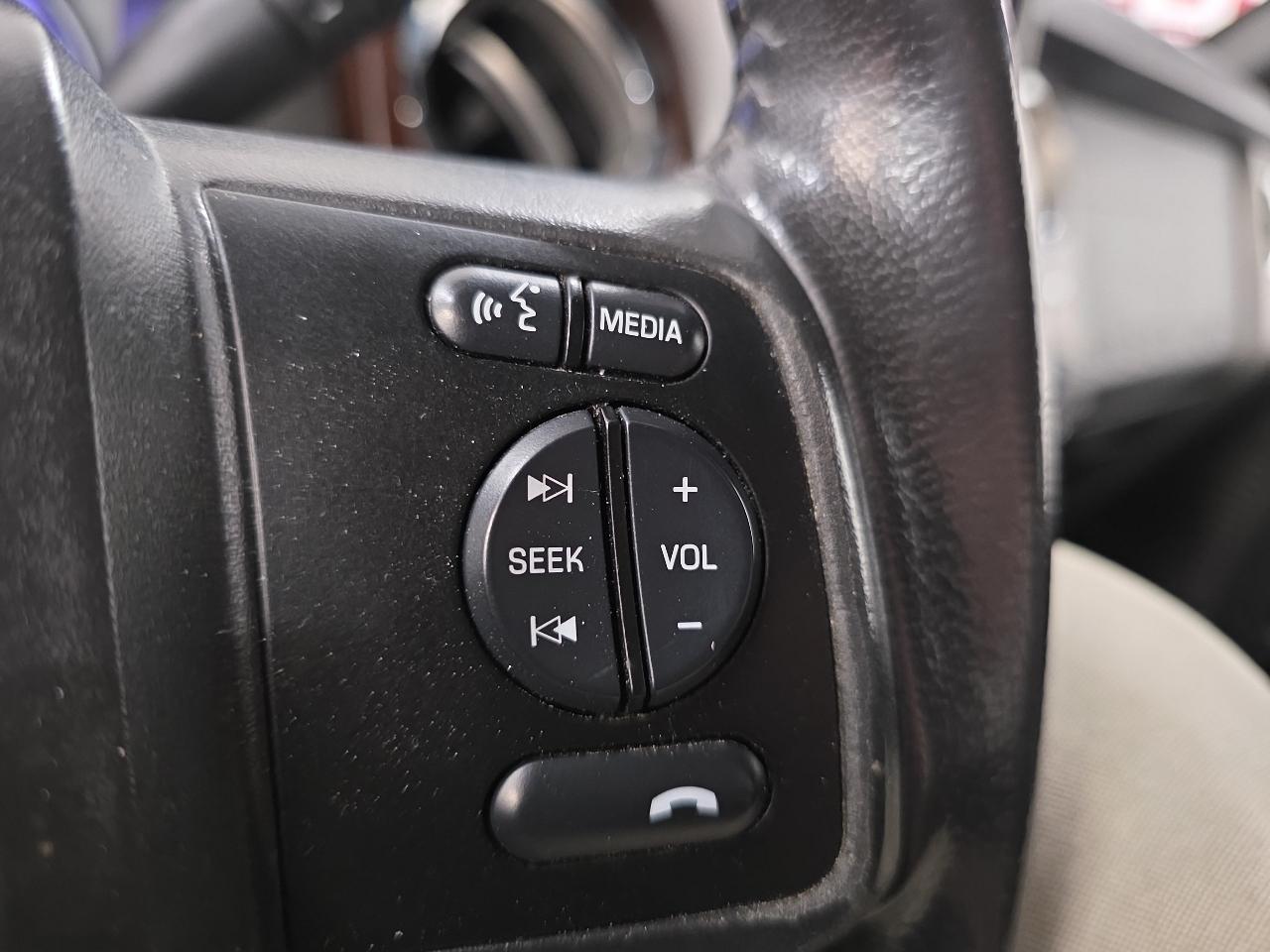 Ford Super Duty F-350 SRW 4WD SuperCab 158" Lariat 2015