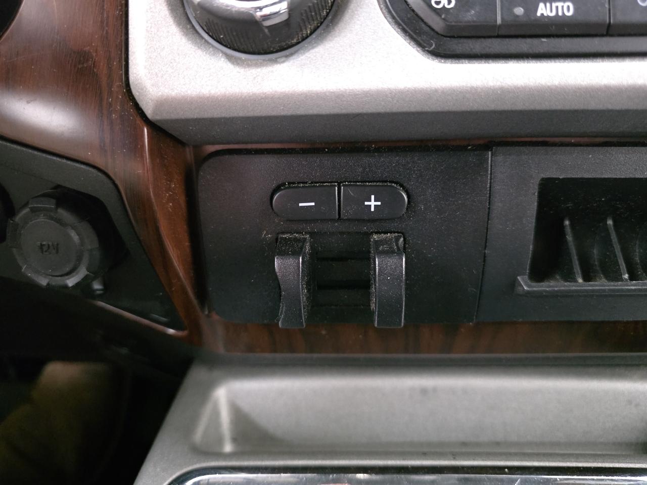 Ford Super Duty F-350 SRW 4WD SuperCab 158" Lariat 2015