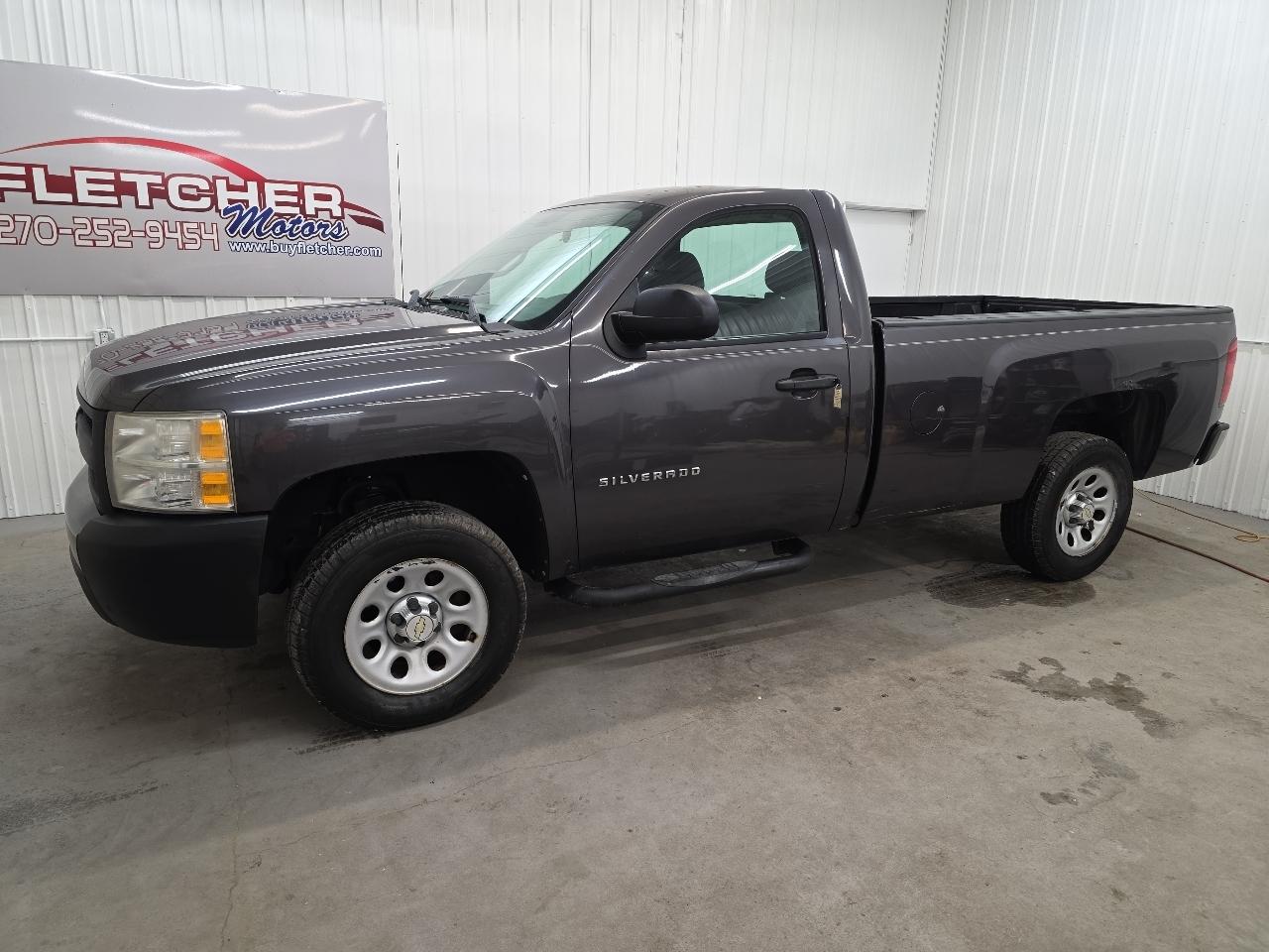 Chevrolet Silverado 1500 2WD Reg Cab 133.0" Work Truck 2011