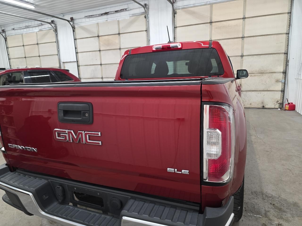 GMC Canyon 2WD Crew Cab 128.3" SLE 2015