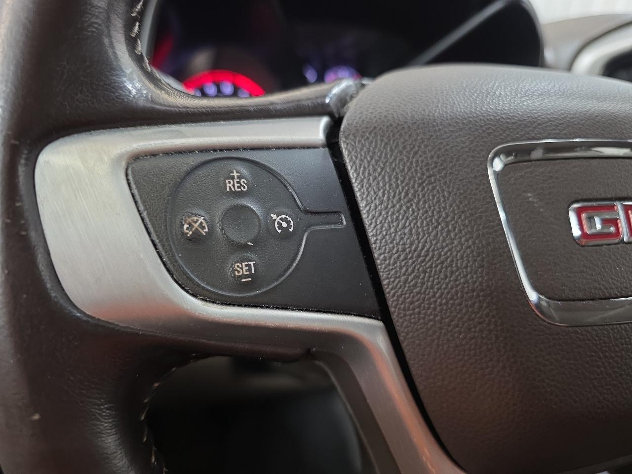 GMC Canyon 2WD Crew Cab 128.3" SLE 2015