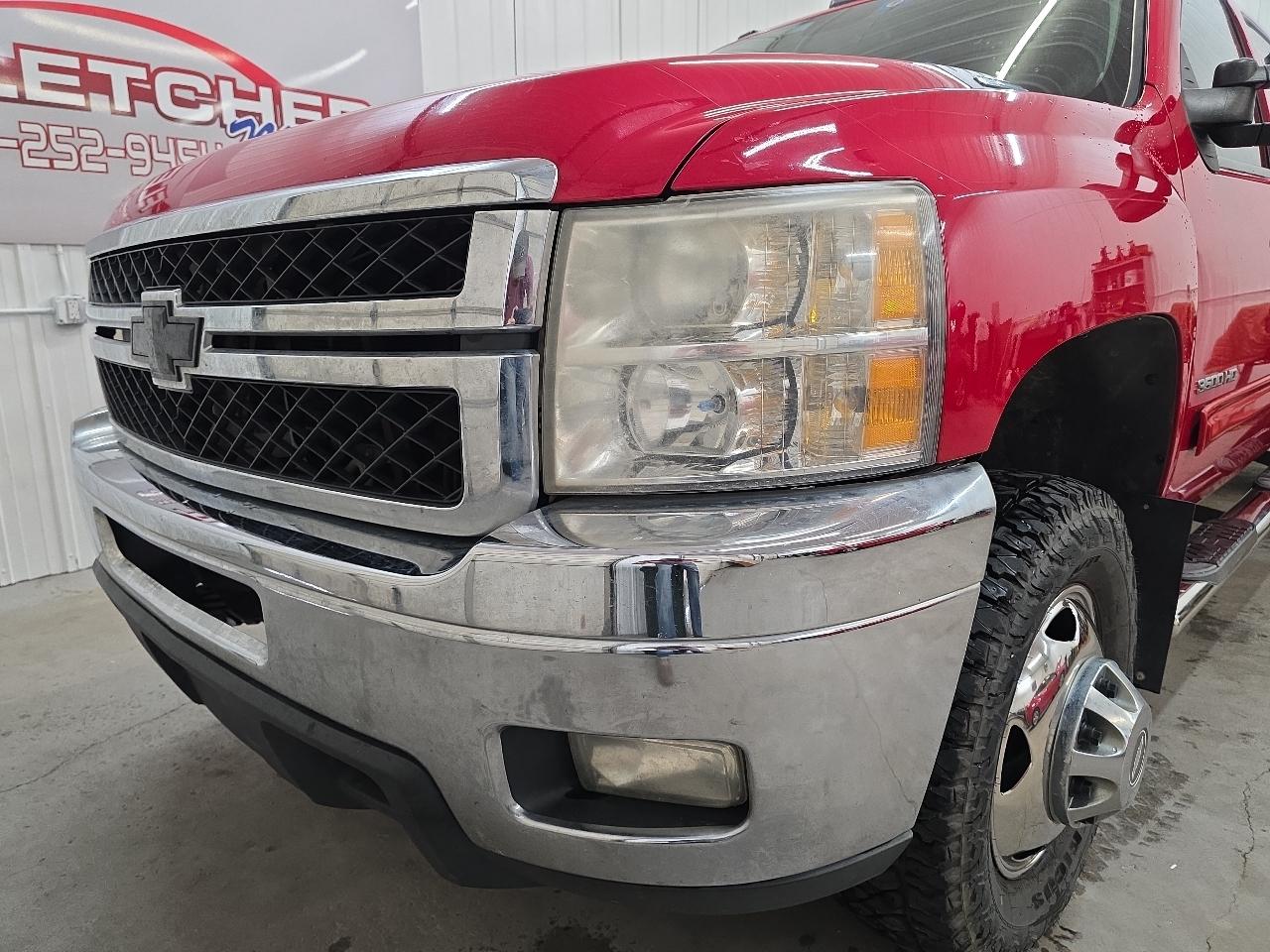 Chevrolet Silverado 3500HD 4WD Crew Cab 167.7" DRW LTZ 2011