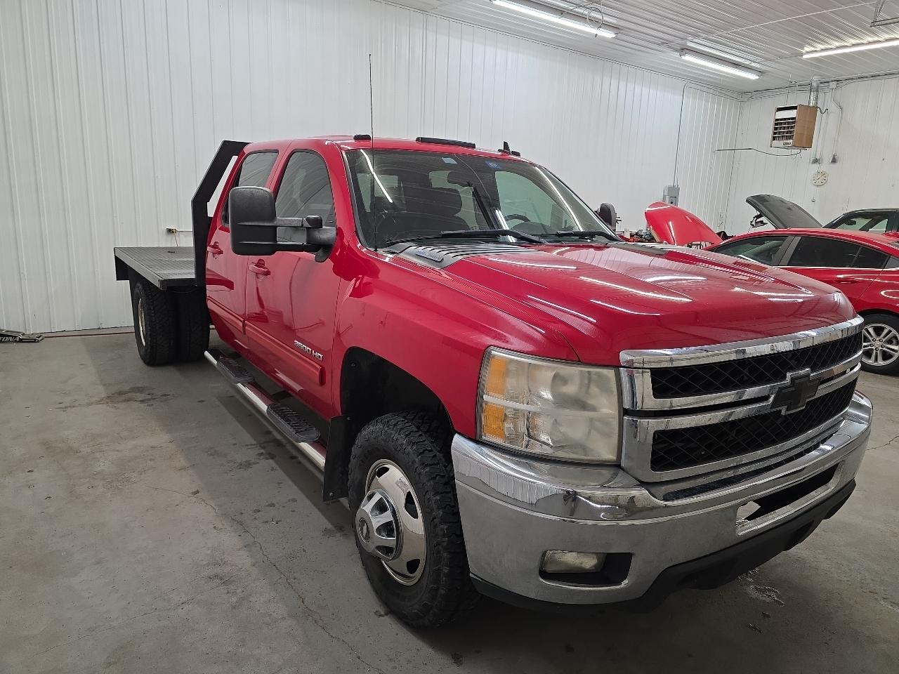 Chevrolet Silverado 3500HD 4WD Crew Cab 167.7" DRW LTZ 2011