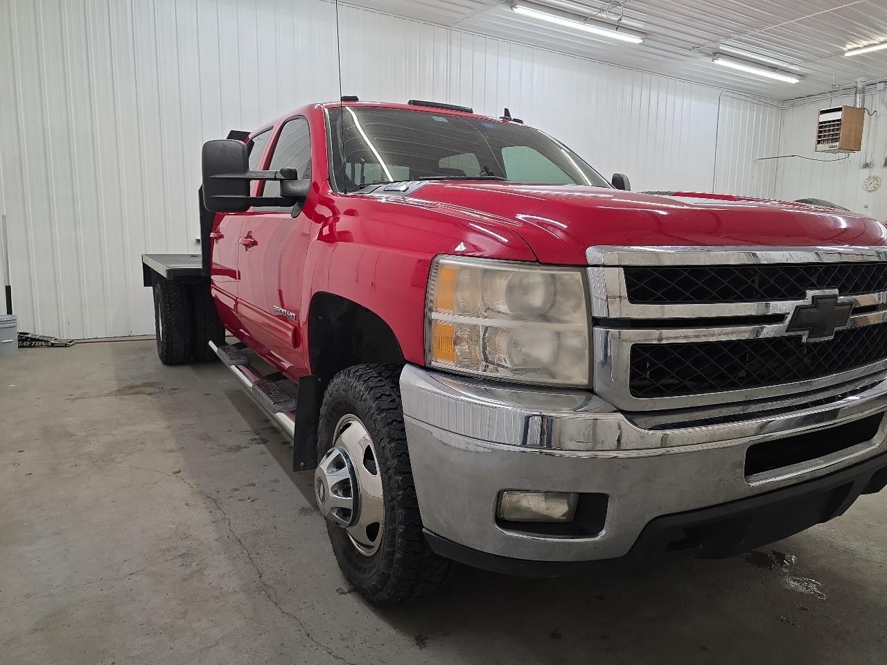 Chevrolet Silverado 3500HD 4WD Crew Cab 167.7" DRW LTZ 2011