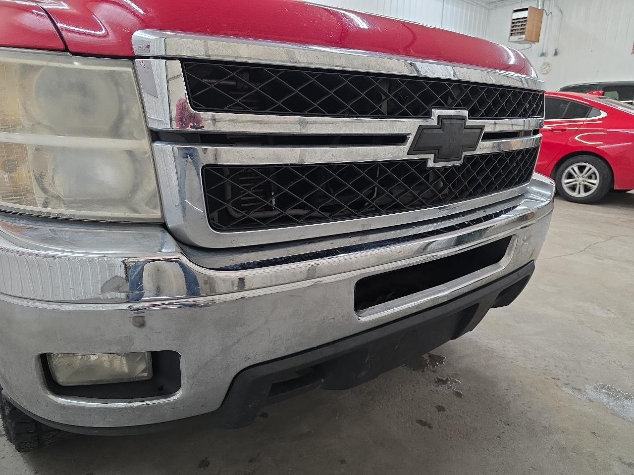 Chevrolet Silverado 3500HD 4WD Crew Cab 167.7" DRW LTZ 2011