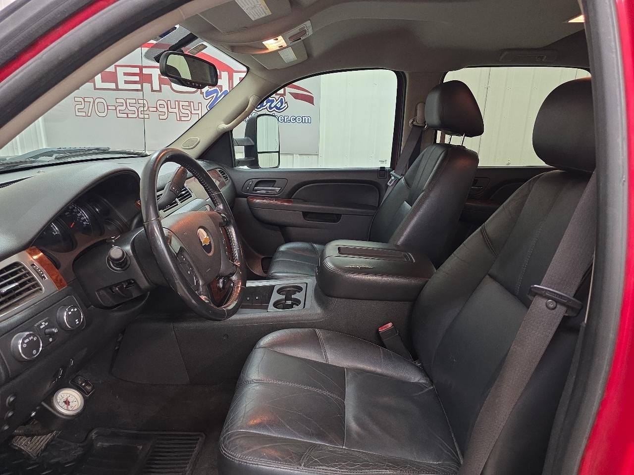 Chevrolet Silverado 3500HD 4WD Crew Cab 167.7" DRW LTZ 2011