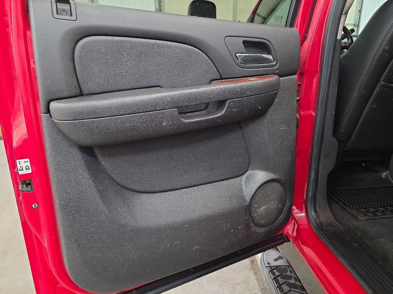 Chevrolet Silverado 3500HD 4WD Crew Cab 167.7" DRW LTZ 2011