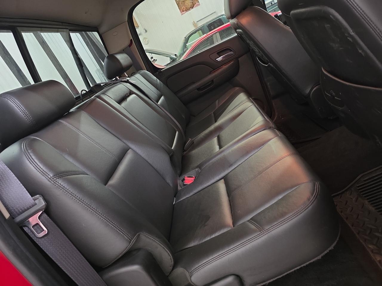 Chevrolet Silverado 3500HD 4WD Crew Cab 167.7" DRW LTZ 2011