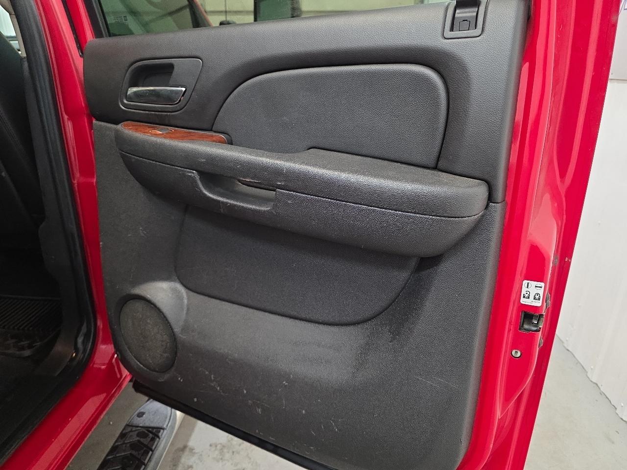 Chevrolet Silverado 3500HD 4WD Crew Cab 167.7" DRW LTZ 2011