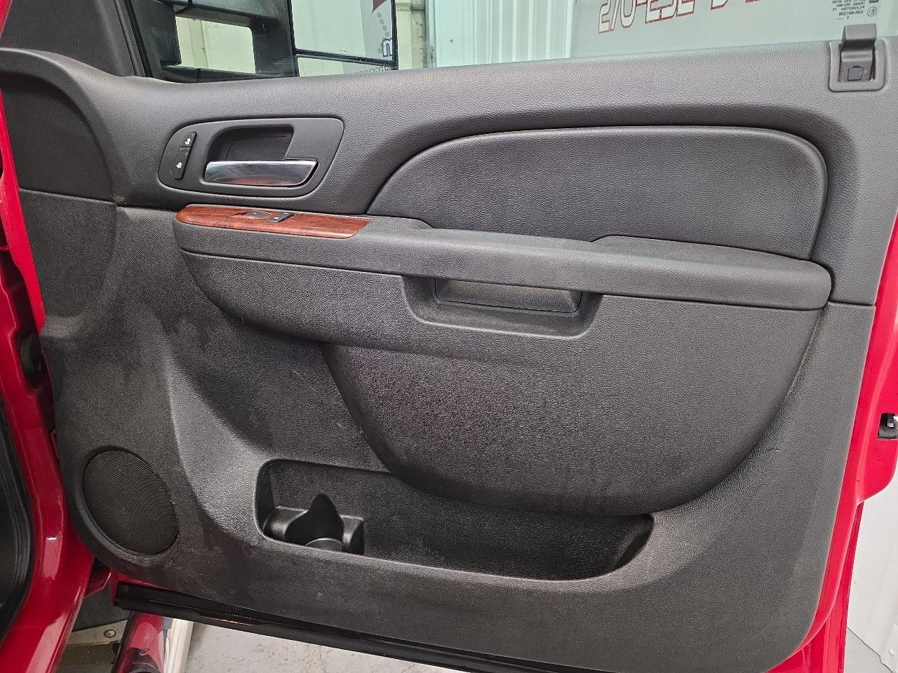 Chevrolet Silverado 3500HD 4WD Crew Cab 167.7" DRW LTZ 2011